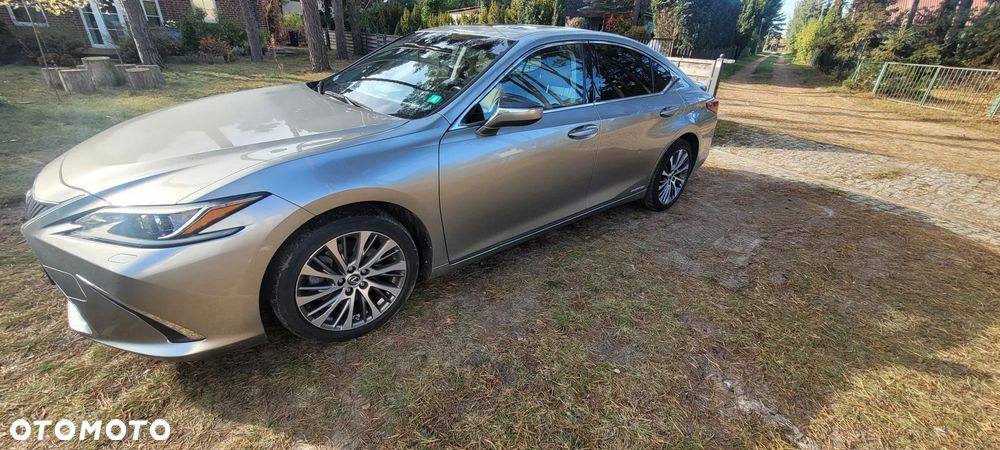 Lexus ES - 6