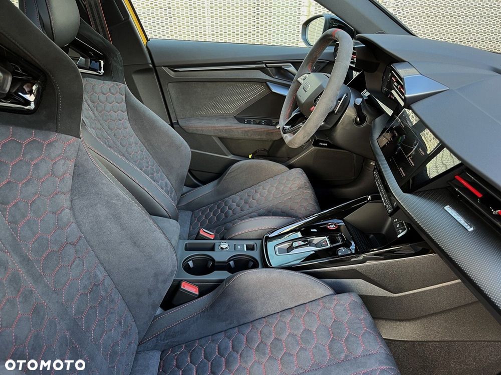 Audi RS3 Limousine - 18