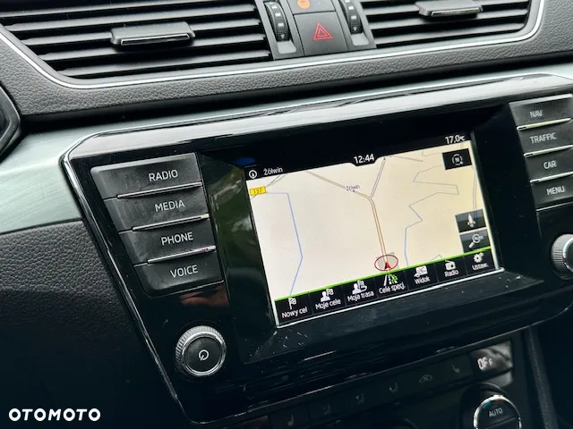 Skoda Superb Combi 2.0 TDI DSG Sportline - 21