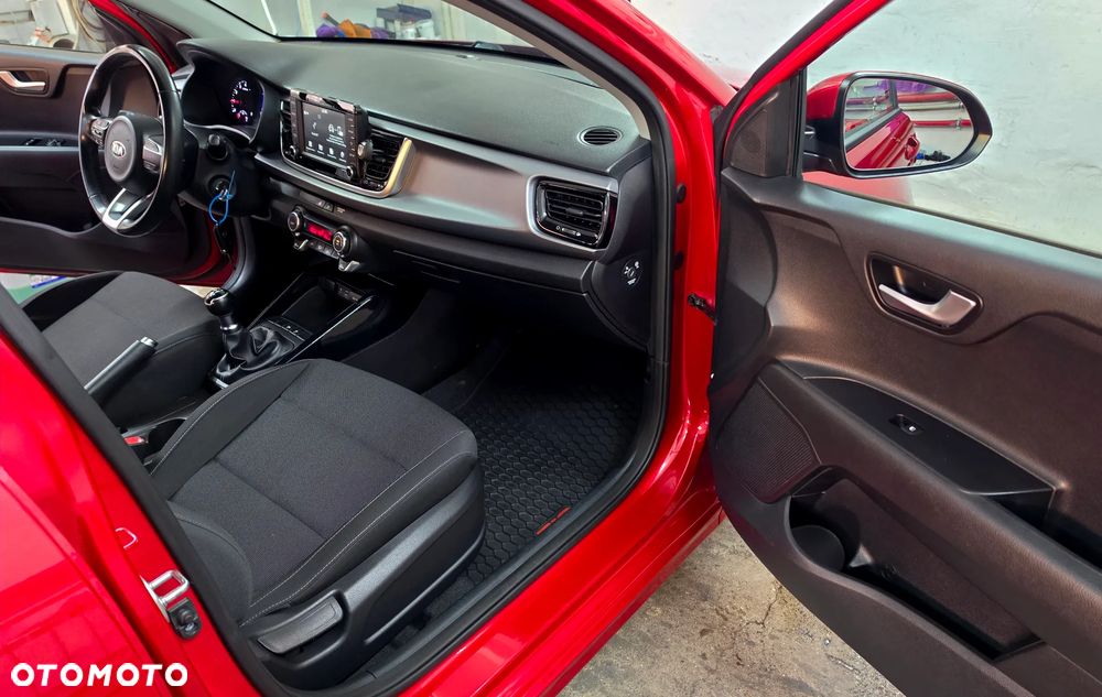 Kia Rio 1.2 L - 28