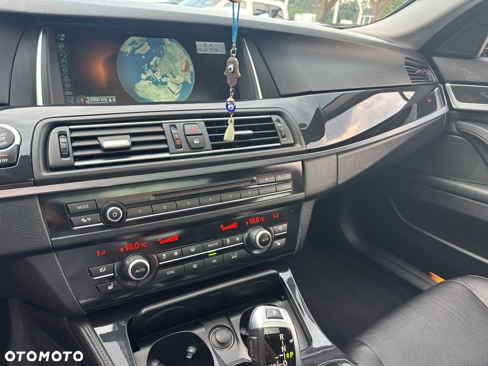 BMW Seria 5 520d Luxury Line - 33
