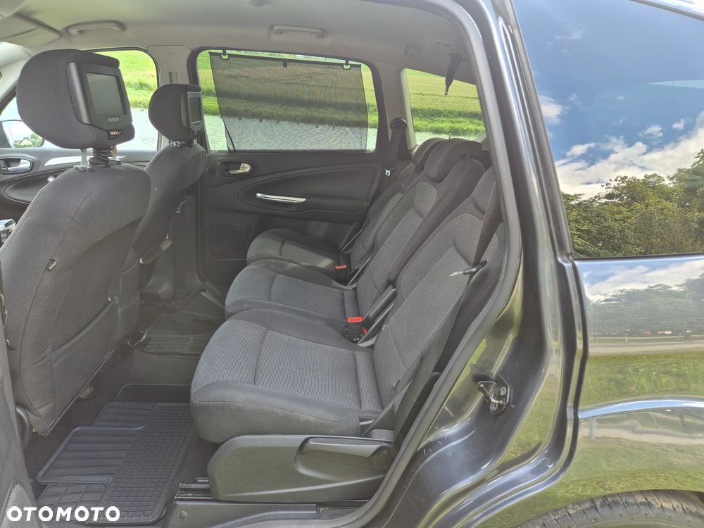 Ford S-Max 2.5 Titanium - 24