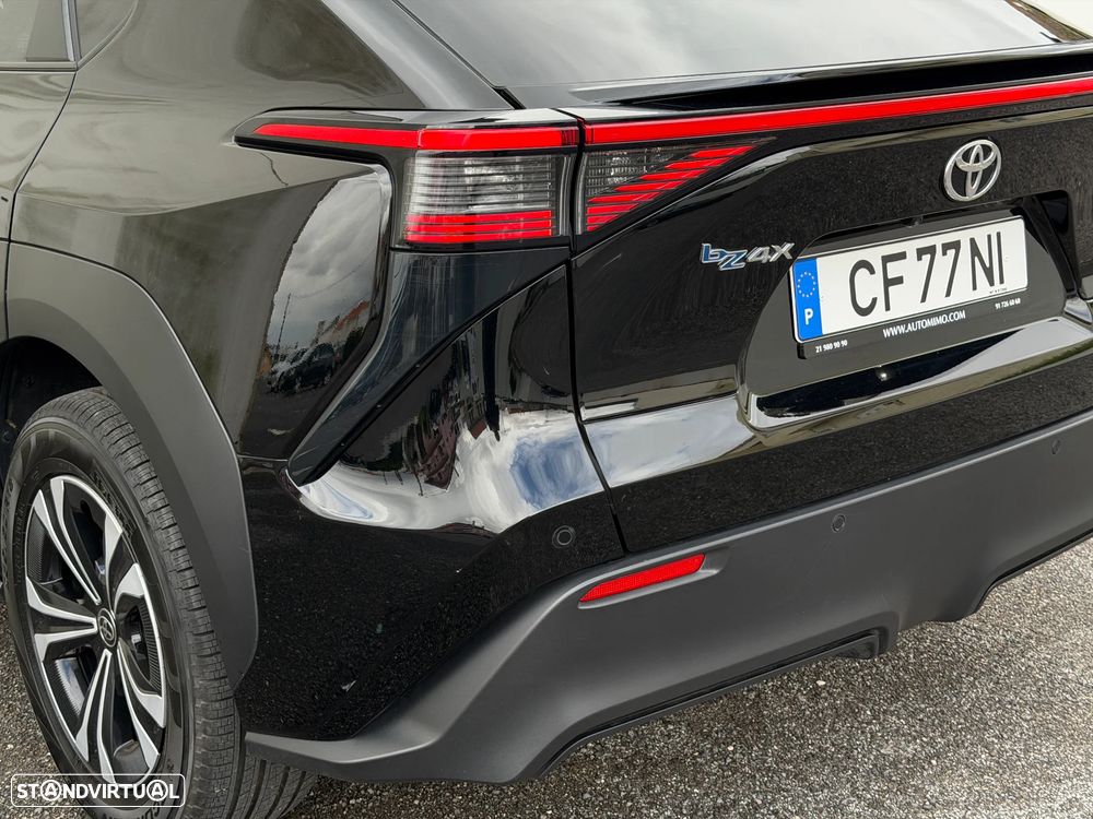 Toyota bZ4X 71,4 kWh Exclusive Limited - 32