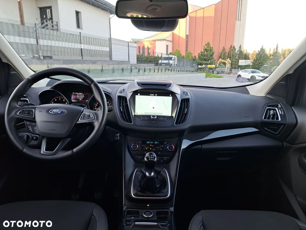 Ford Kuga - 16