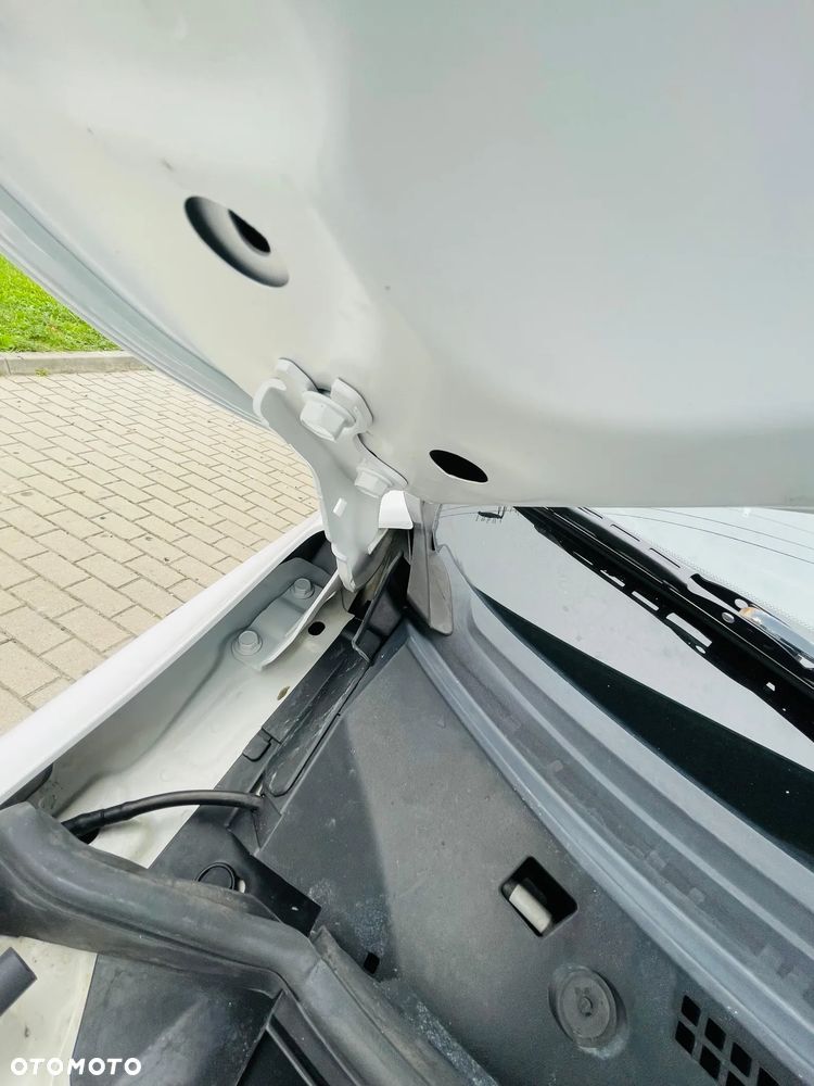 Mazda 2 SKYACTIV-G 90 White Edition - 26