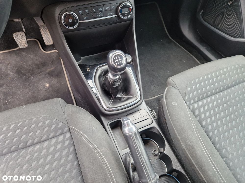 Ford Fiesta 1.0 EcoBoost S&S TITANIUM - 12