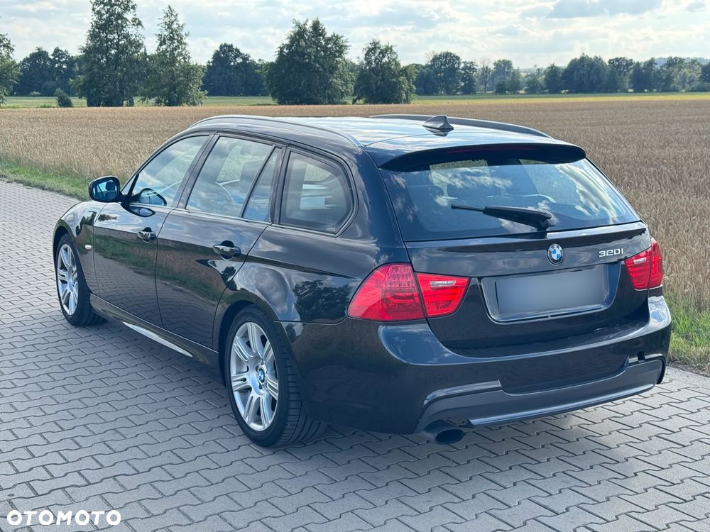 BMW Seria 3 320i Edition Sport - 4