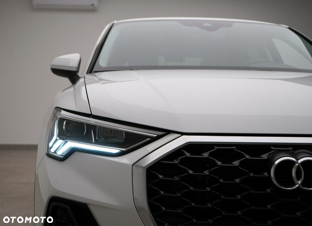 Audi Q3 Sportback - 10