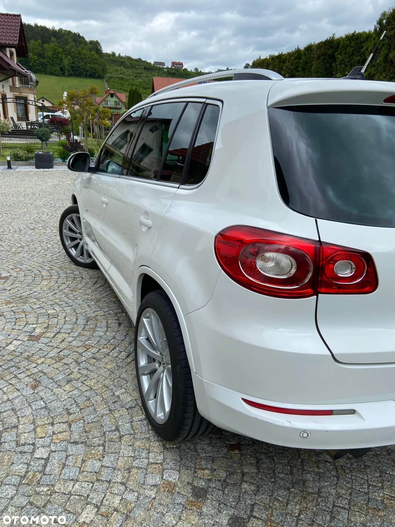 Volkswagen Tiguan 2.0 TDI 4Mot Perfectline R-Style - 7