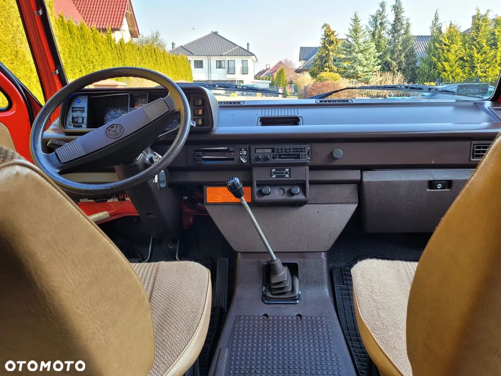 Volkswagen Transporter - 3