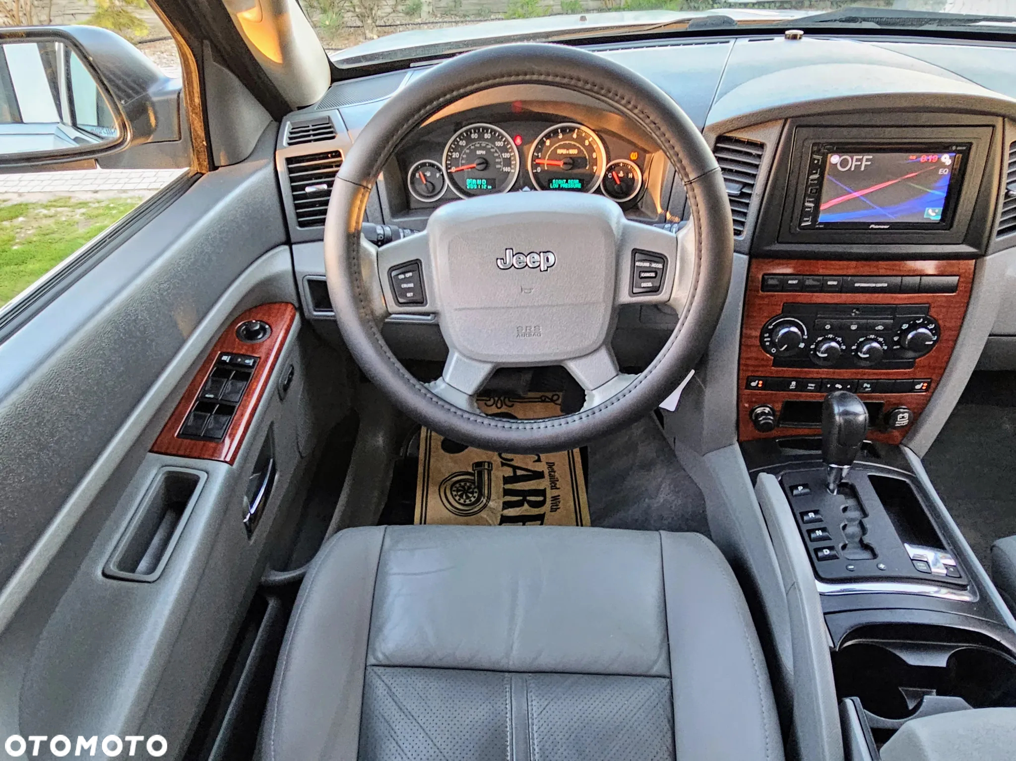 Jeep Grand Cherokee 5.7 V8 HEMI 4WD Automatik Overland - 26