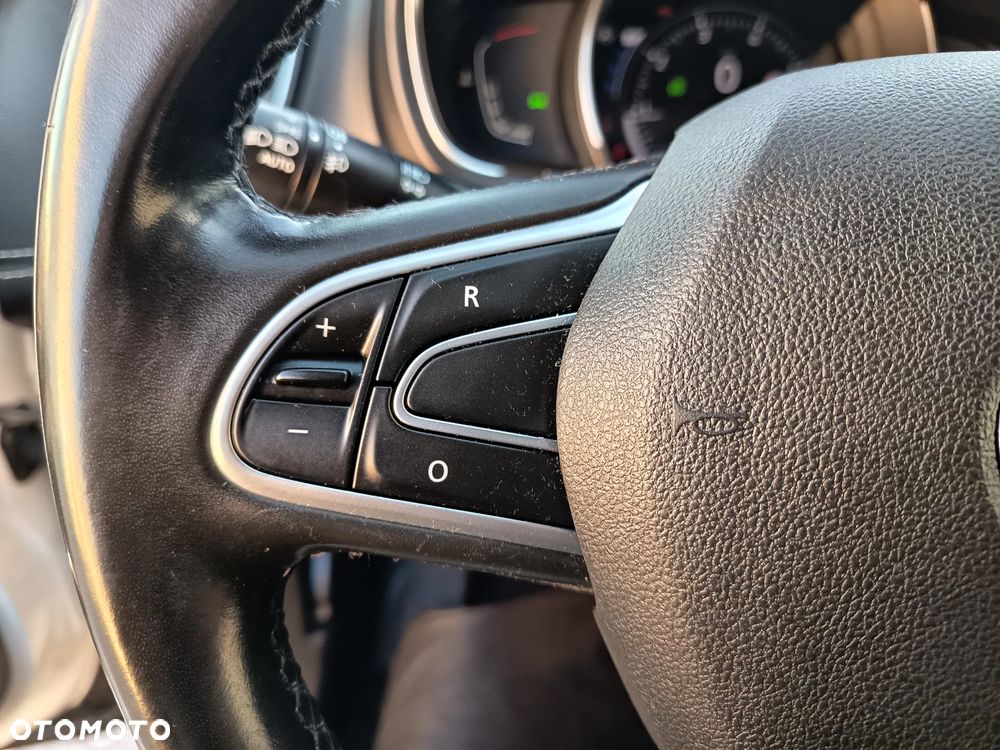 Renault Scenic TCe 140 GPF EDC BOSE EDITION - 30