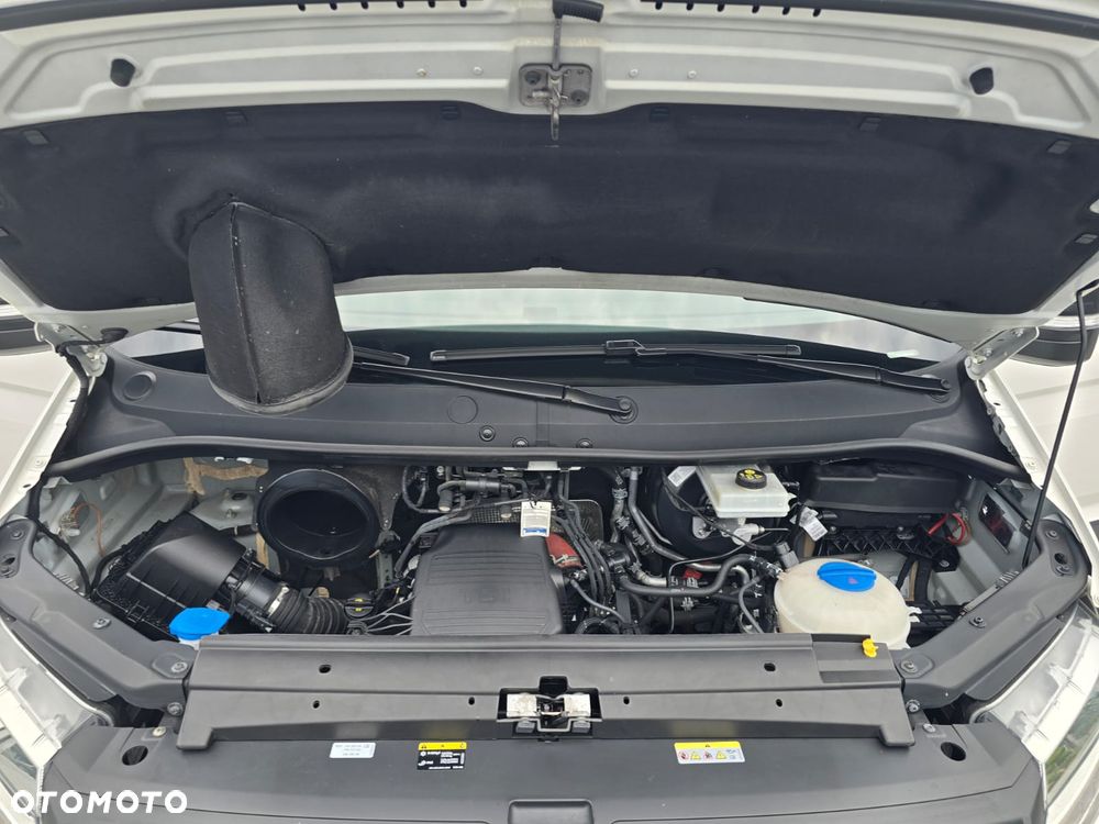 Volkswagen Crafter 35 BiTDI  177KM  7 Osobowy / 109900 Pln Netto / - 29