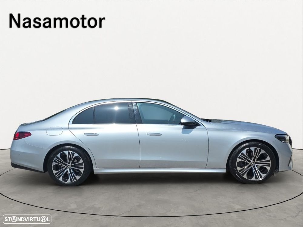 Mercedes-Benz E 220 — fotografia 4