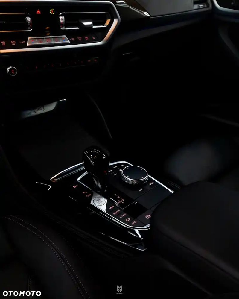 BMW X4 - 16