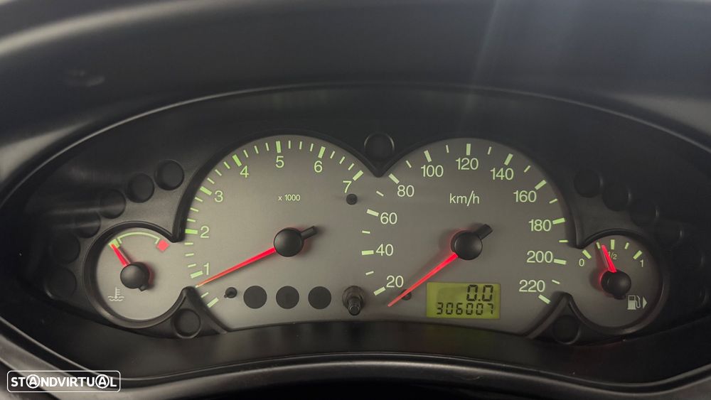 Ford Focus SW 1.8 TDdi Ghia - 18