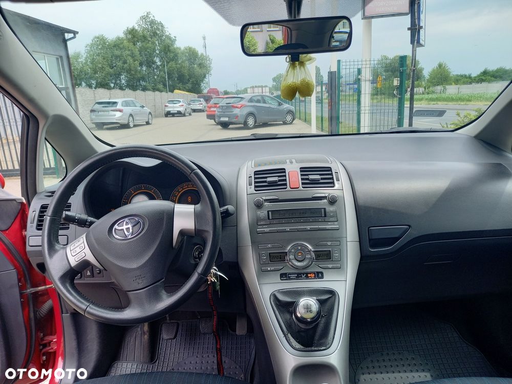 Toyota Auris 1.4 D-4D Luna - 12