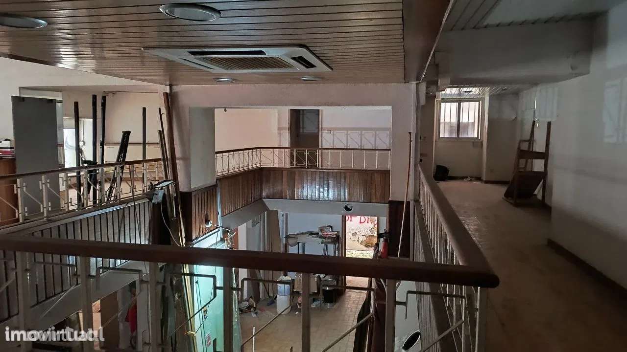 Prédio para Recuperar na Baixa de Coimbra - Grande imagem: 5/25