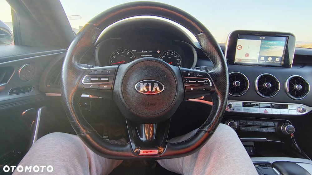Kia Stinger 3.3 T-GDI AWD GT - 29
