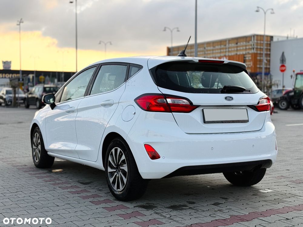 Ford Fiesta 1.0 EcoBoost Hybrid S&S TITANIUM - 6