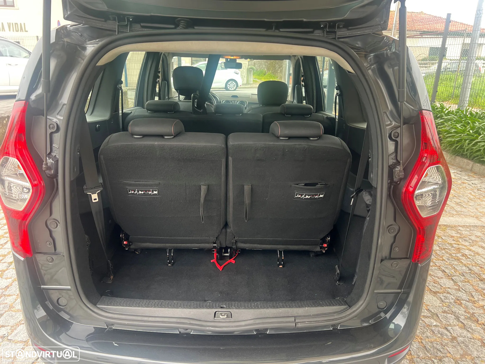 Dacia Lodgy 1.3 TCe Stepway 7L - 43