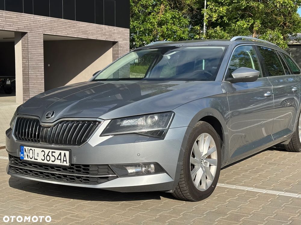 Skoda Superb 2.0 TDI Style DSG - 4
