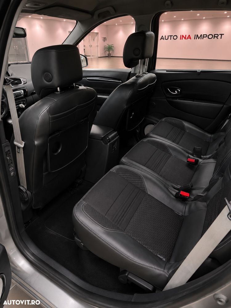 Renault Grand Scenic - 9