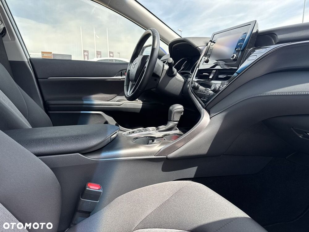 Toyota Camry 2.5 Hybrid Comfort CVT - 11