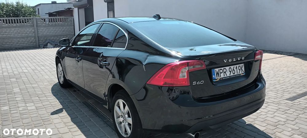 Volvo S60 D2 Drive-E Dynamic Edition (Kinetic) - 4