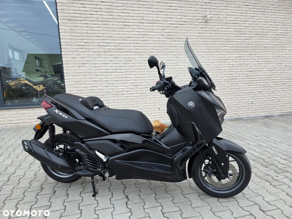 Yamaha X-max - 12