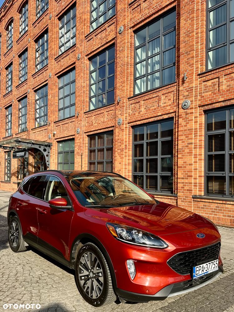 Ford Kuga 2.5 FHEV AWD Titanium - 2