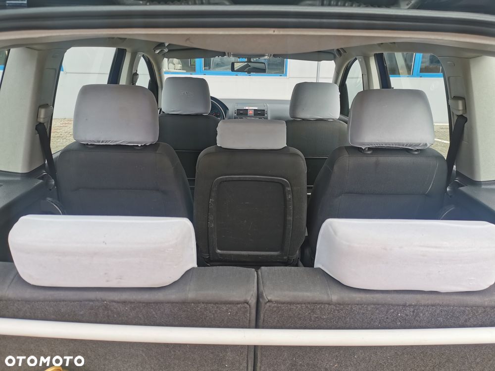 Volkswagen Touran - 7