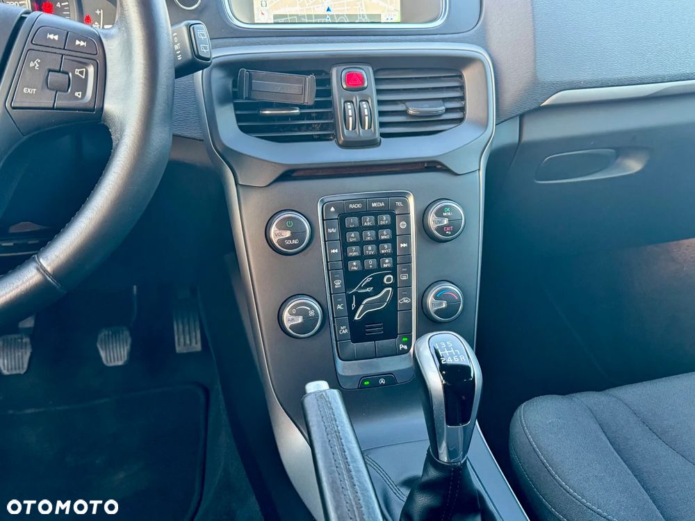 Volvo V40 D2 Momentum - 13