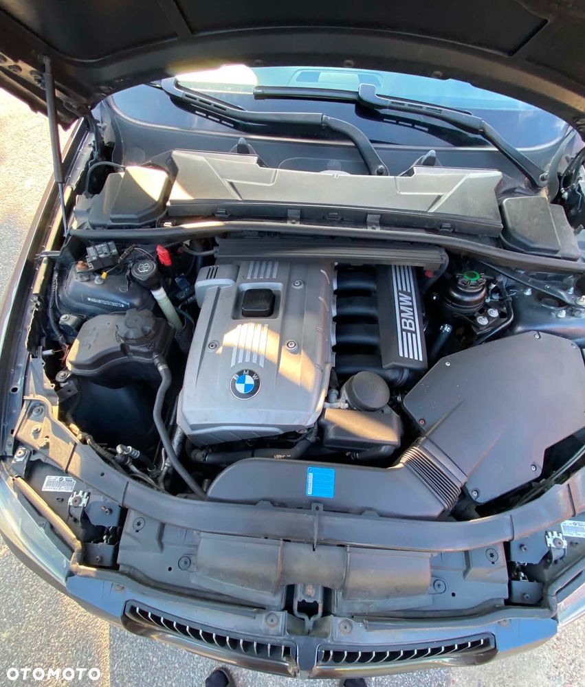 BMW Seria 3 325i - 8