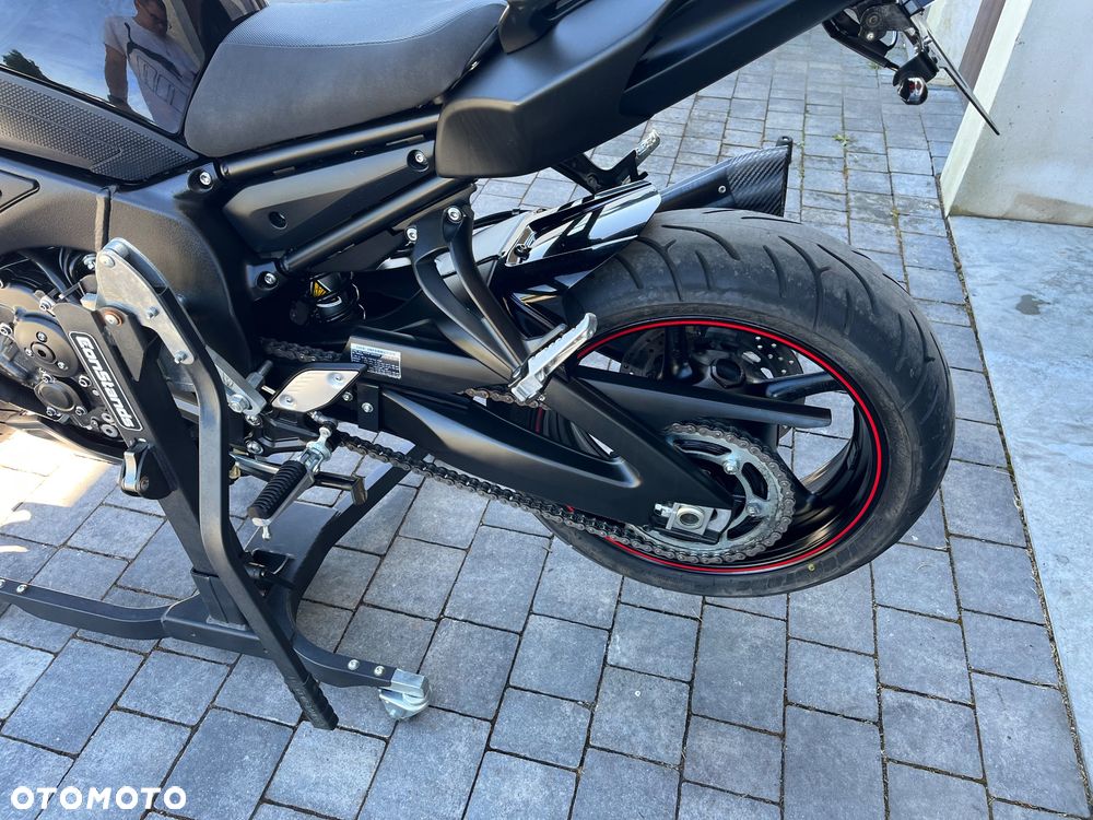 Yamaha FZ8 - 15