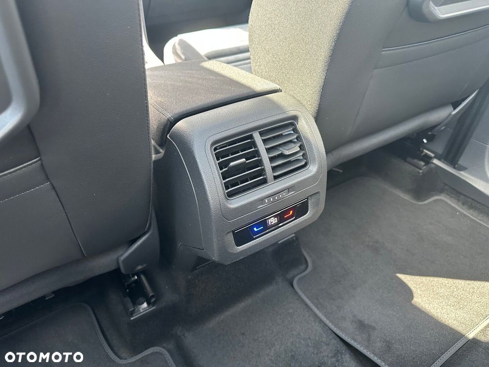 Volkswagen Touran 2.0 TDI BMT Highline DSG - 29