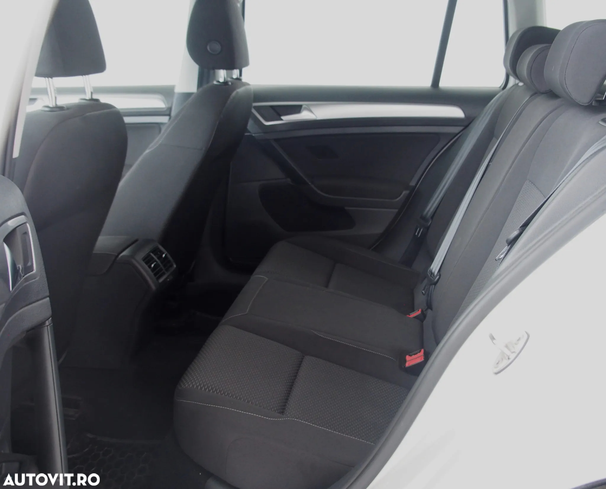 Volkswagen Golf 1.6 TDI Trendline - 7