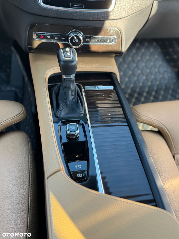 Volvo XC 90 D5 AWD Momentum - 7
