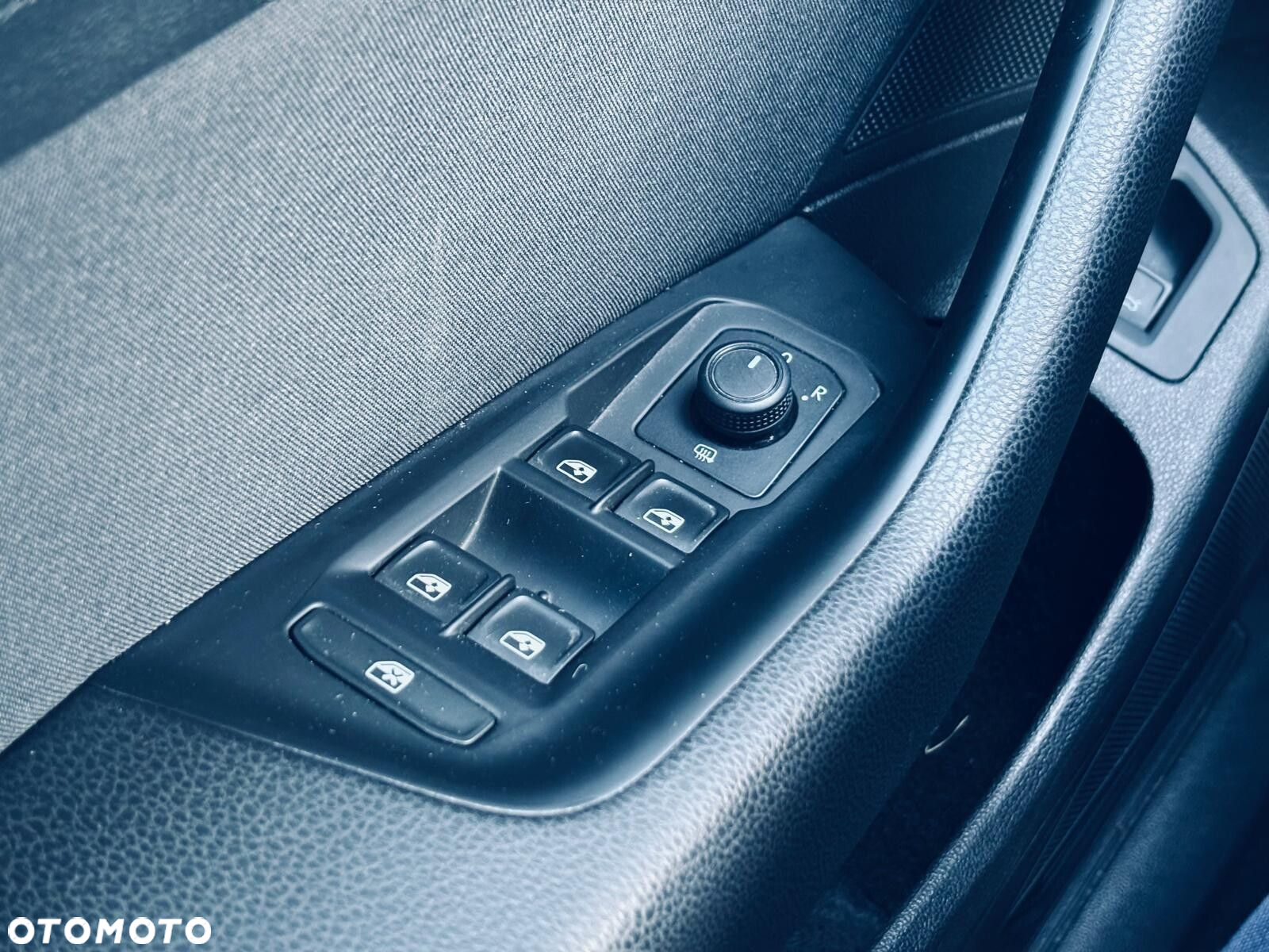 Volkswagen Passat 2.0 TDI Business DSG - 34
