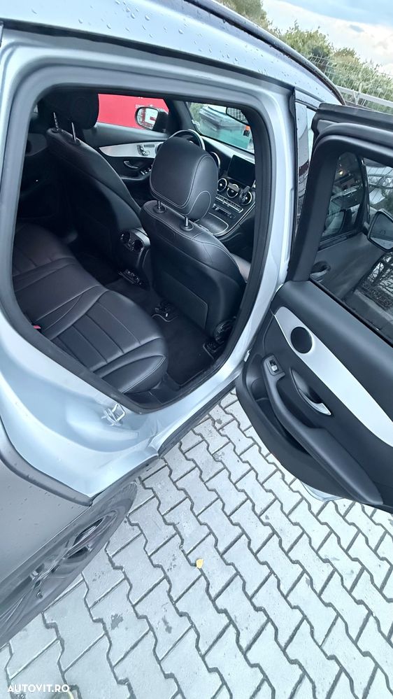 Mercedes-Benz GLC 300 4MATIC - 19