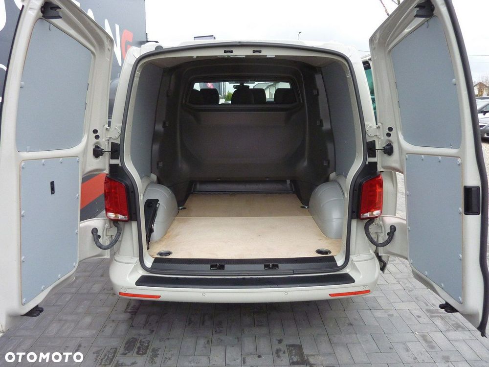 Volkswagen Transporter - 40