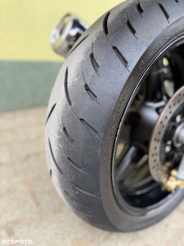 Suzuki GSX - 15