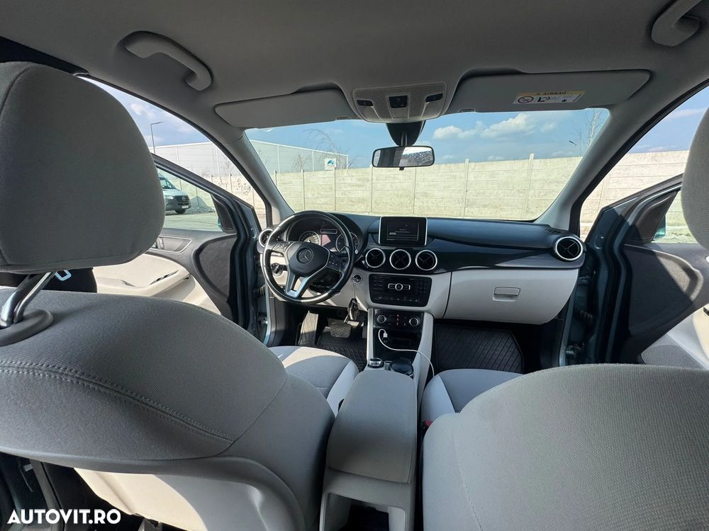 Mercedes-Benz B 180 - 3