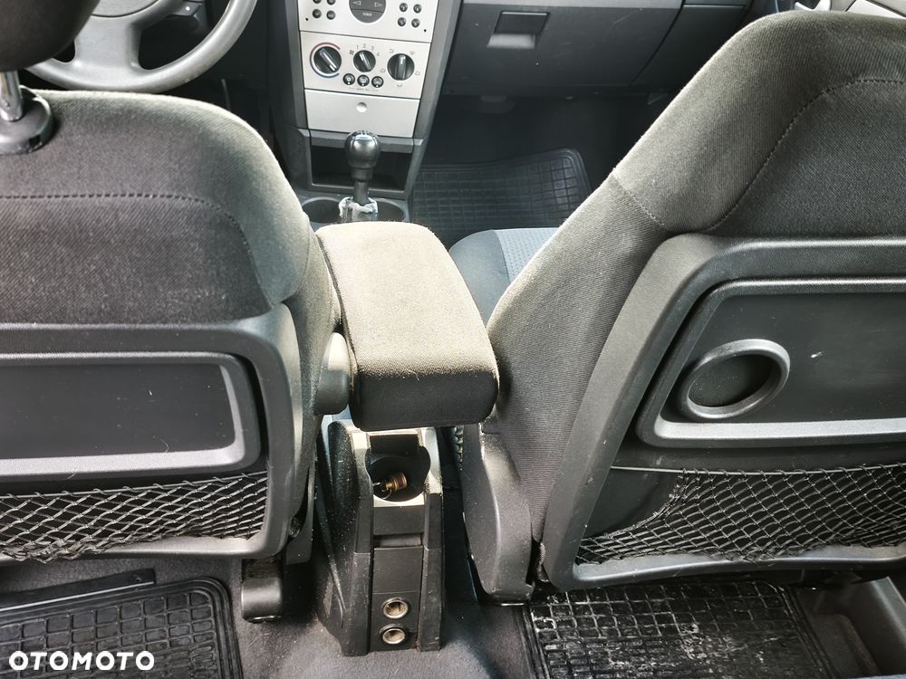 Opel Meriva 1.6 Cosmo - 14