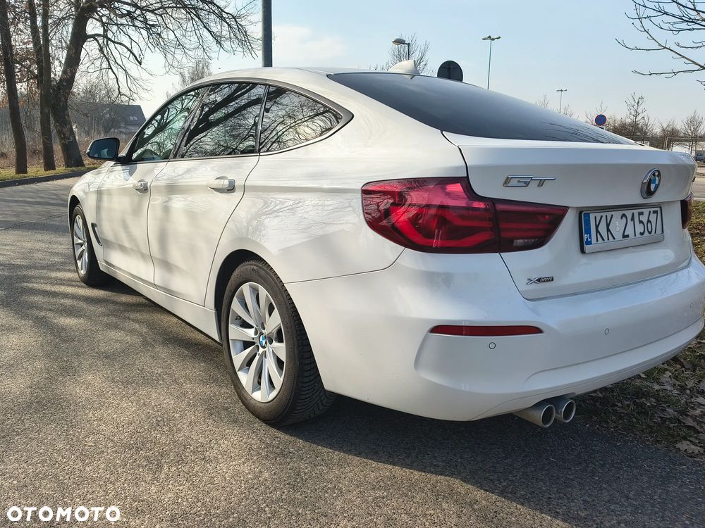 BMW 3GT 320i xDrive - 9
