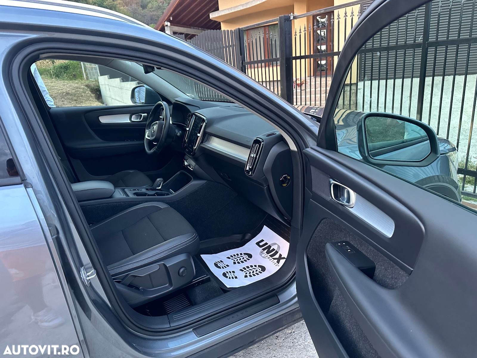 Volvo XC 40 D3 AWD Momentum Pro - 9