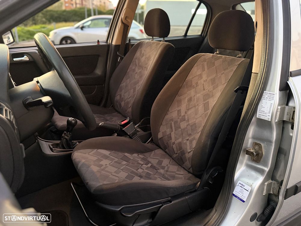 Opel Astra 1.2 Club - 12