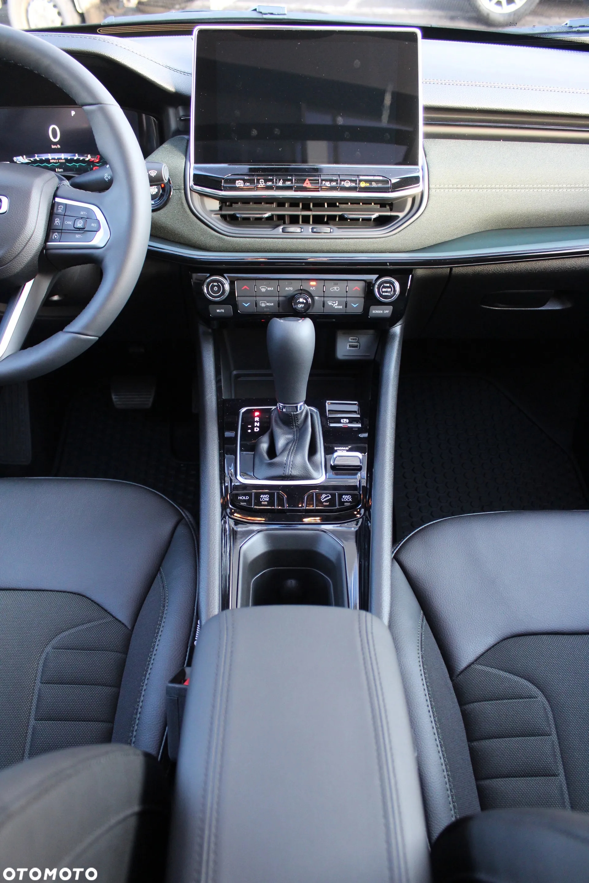 Jeep Compass - 9
