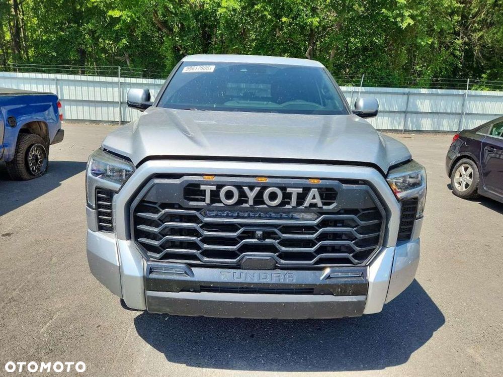 Toyota Tundra - 7