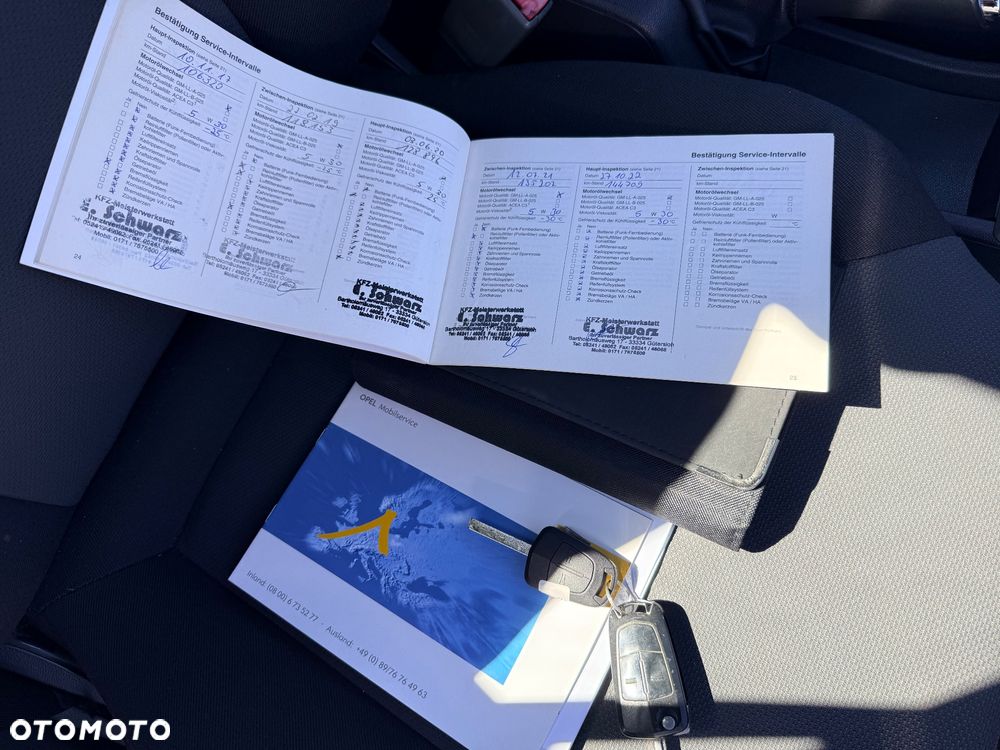 Opel Astra 1.6 Edition 111 Jahre - 30